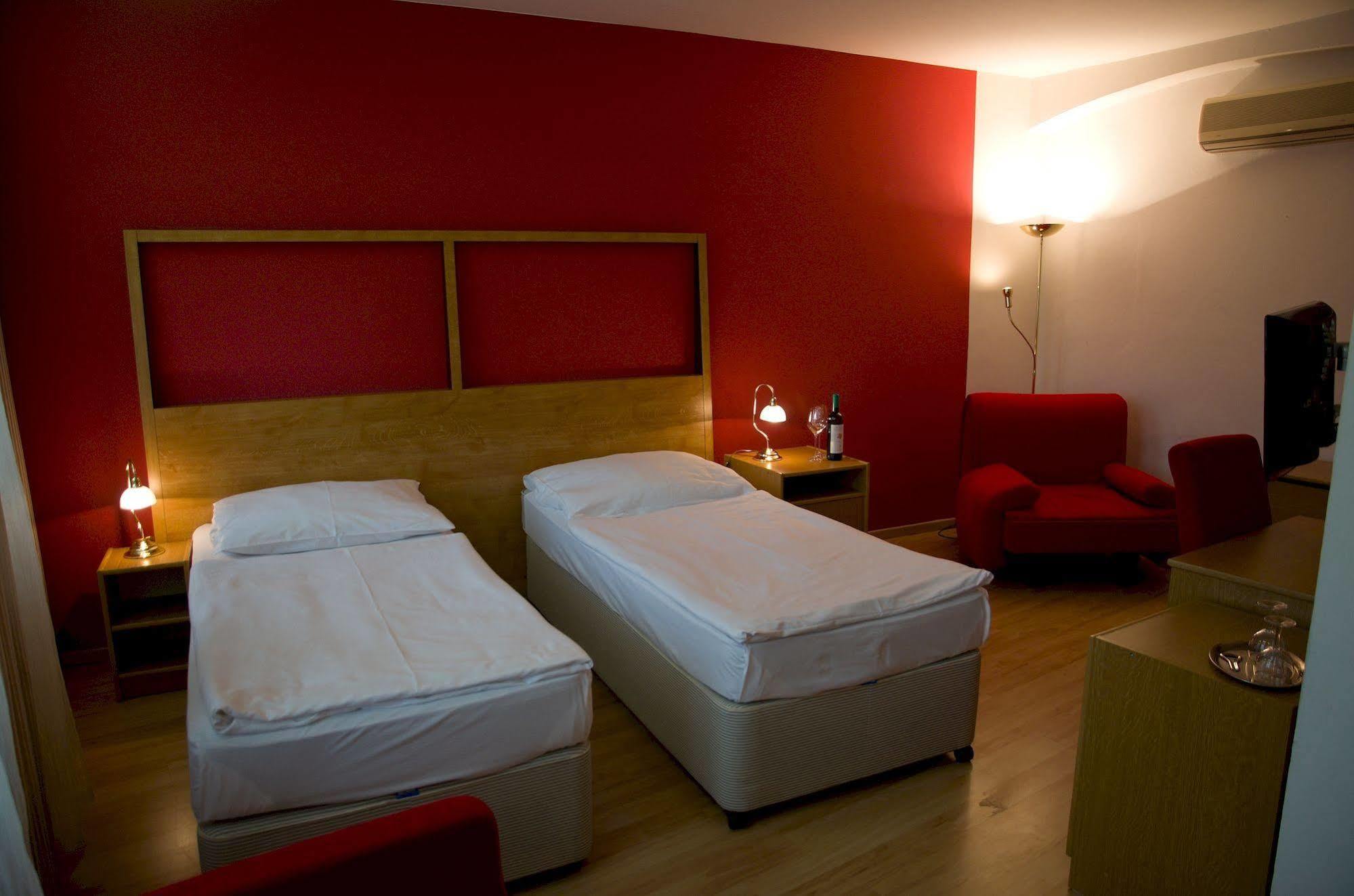 Hotel Payer Теплице Экстерьер фото